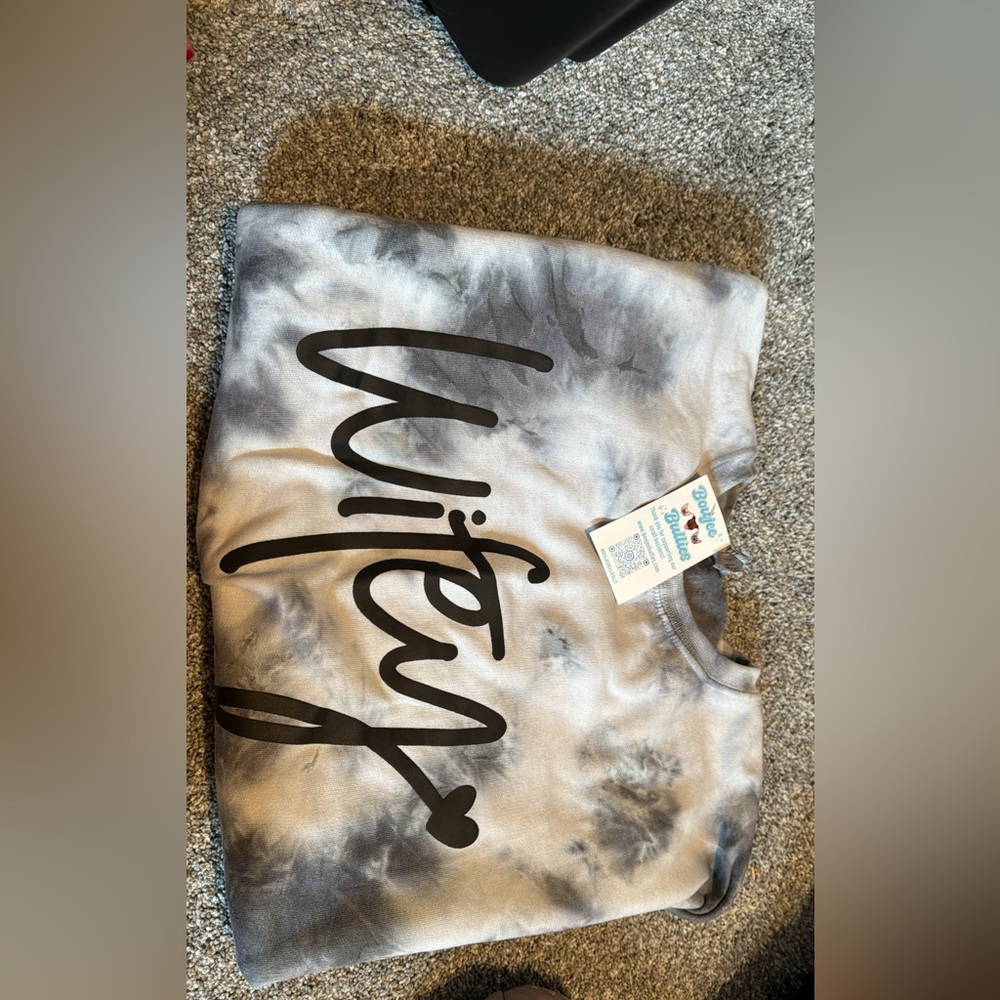 Wifey sweatshirt size large